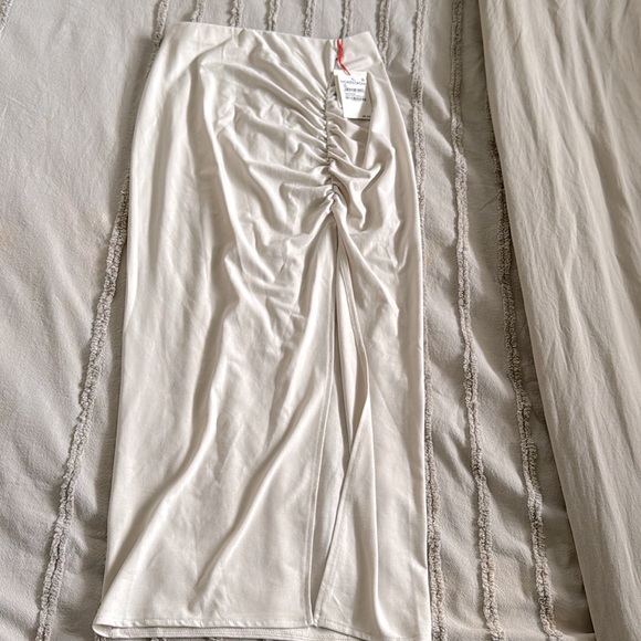 NWT! Open Edit Nordstrom Runched Knit Midi Skirt in Grey Moonbeam - Picture 2 of 6